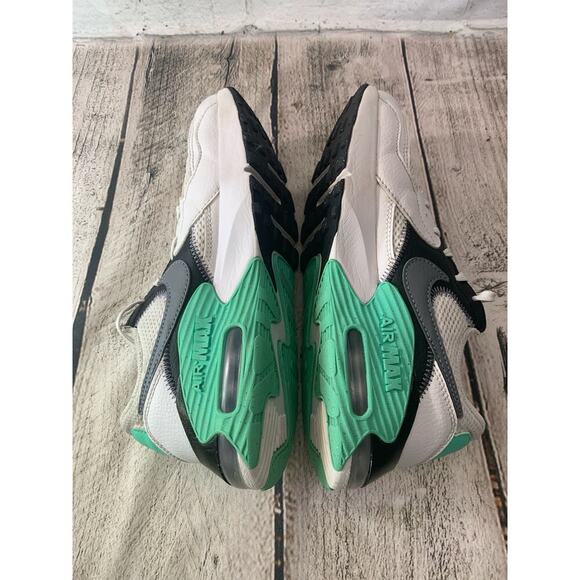 NIKE Women’s Air Max Excee Sneakers / Size: 6.5 - Picture 4 of 9